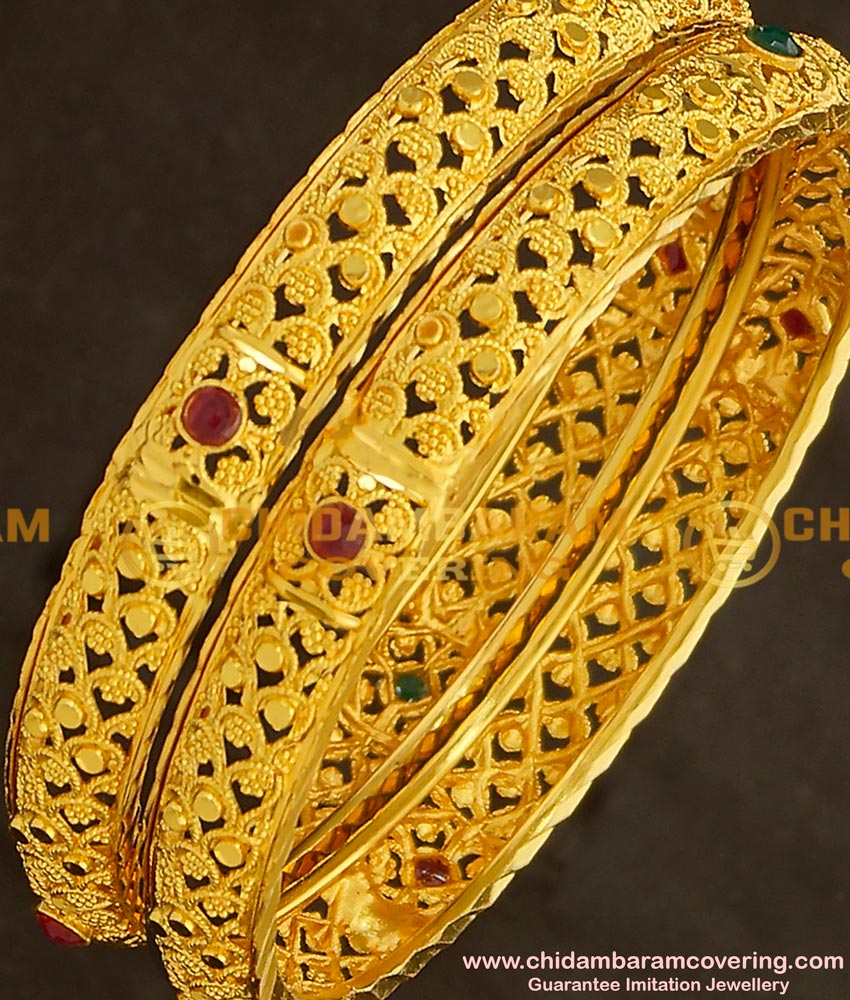 BNG140 - 2.6 Size Elegant Finish Light Weight Die Gold Stone Bangles Online