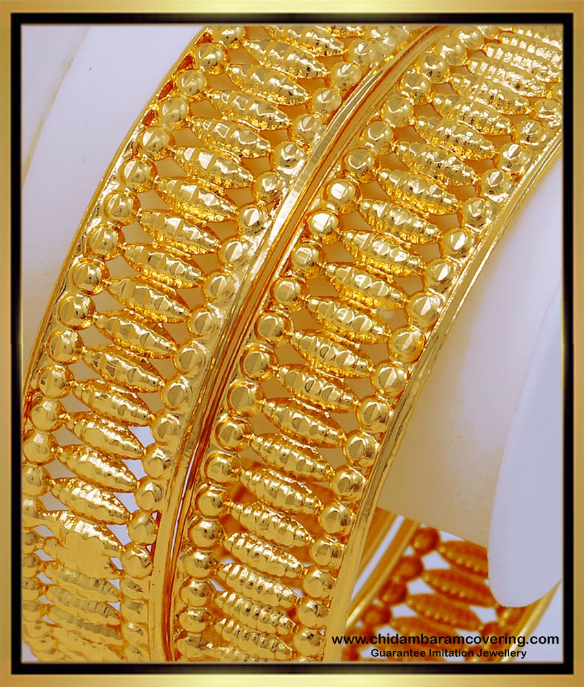 BNG551 - 2.6 Size Latest Light Weight Stunning Gold Broad Gold Bangles Designs for Wedding