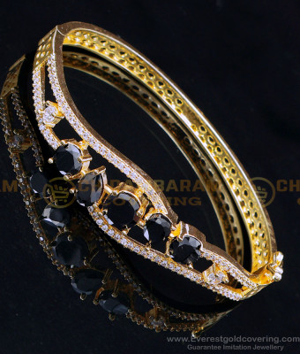 BCT490 - Elegant Black Stone Party Wear Gold Plated Bracelet